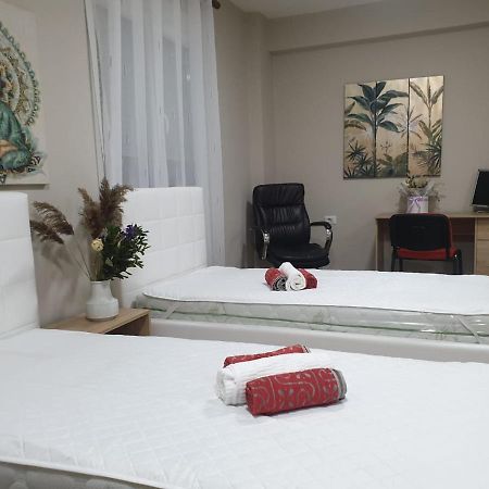 Lovely Apartment On Tirana City Center Тирана Екстер'єр фото