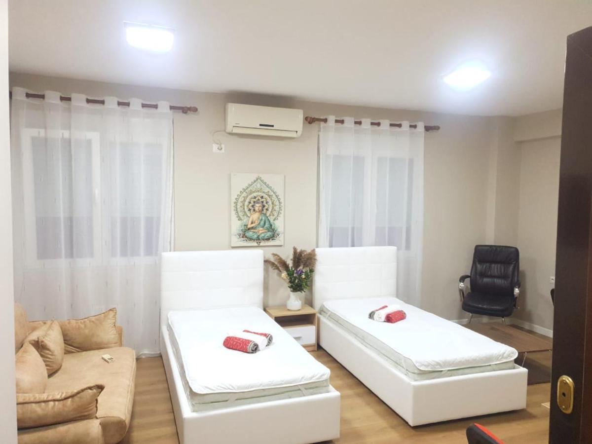 Lovely Apartment On Tirana City Center Тирана Екстер'єр фото