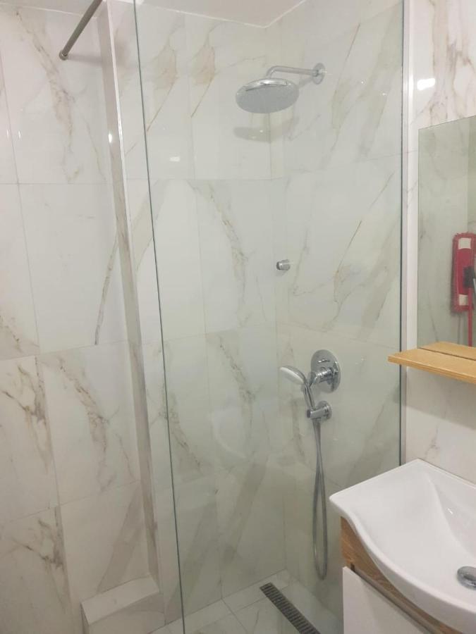 Lovely Apartment On Tirana City Center Тирана Екстер'єр фото